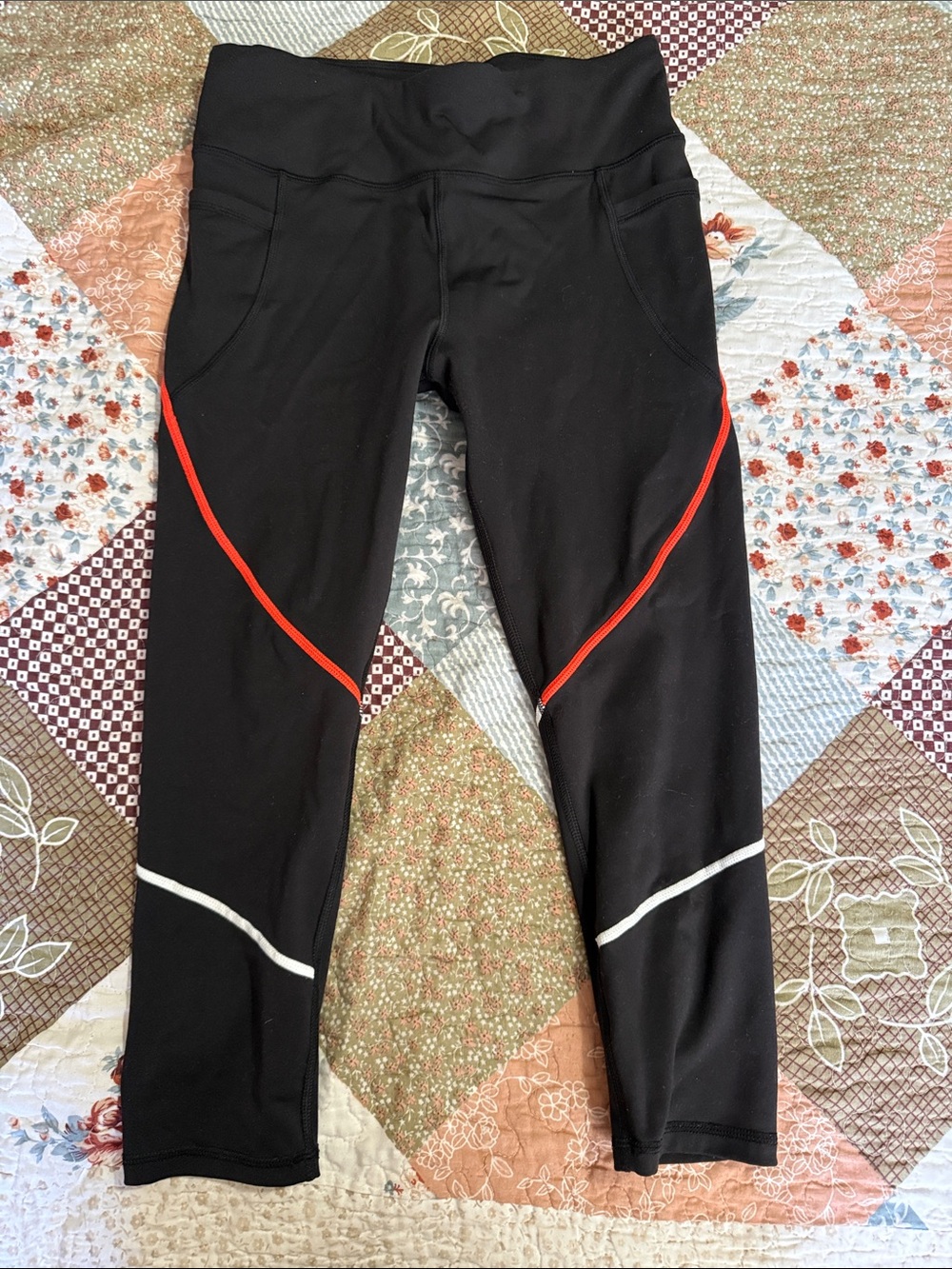 Avia women’s athletic leggings size medium